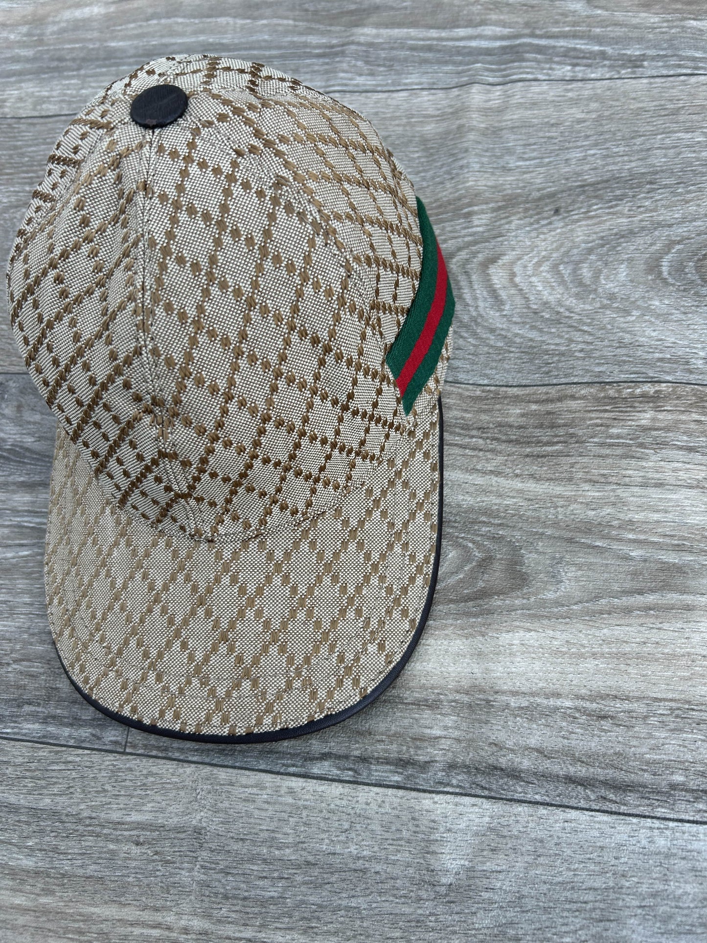 Gucci logo cap