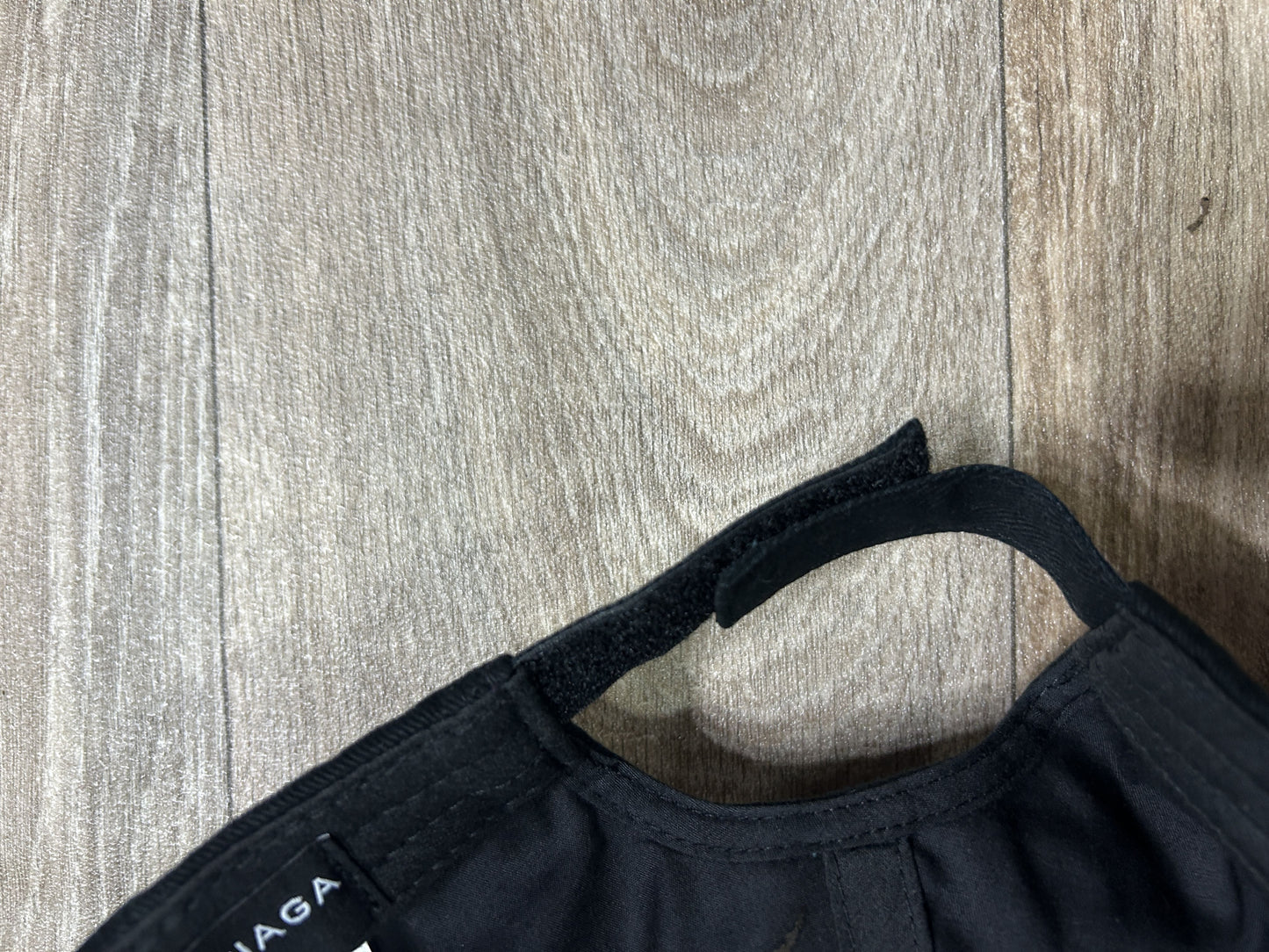 Balenciaga cut-out embroidered logo cap