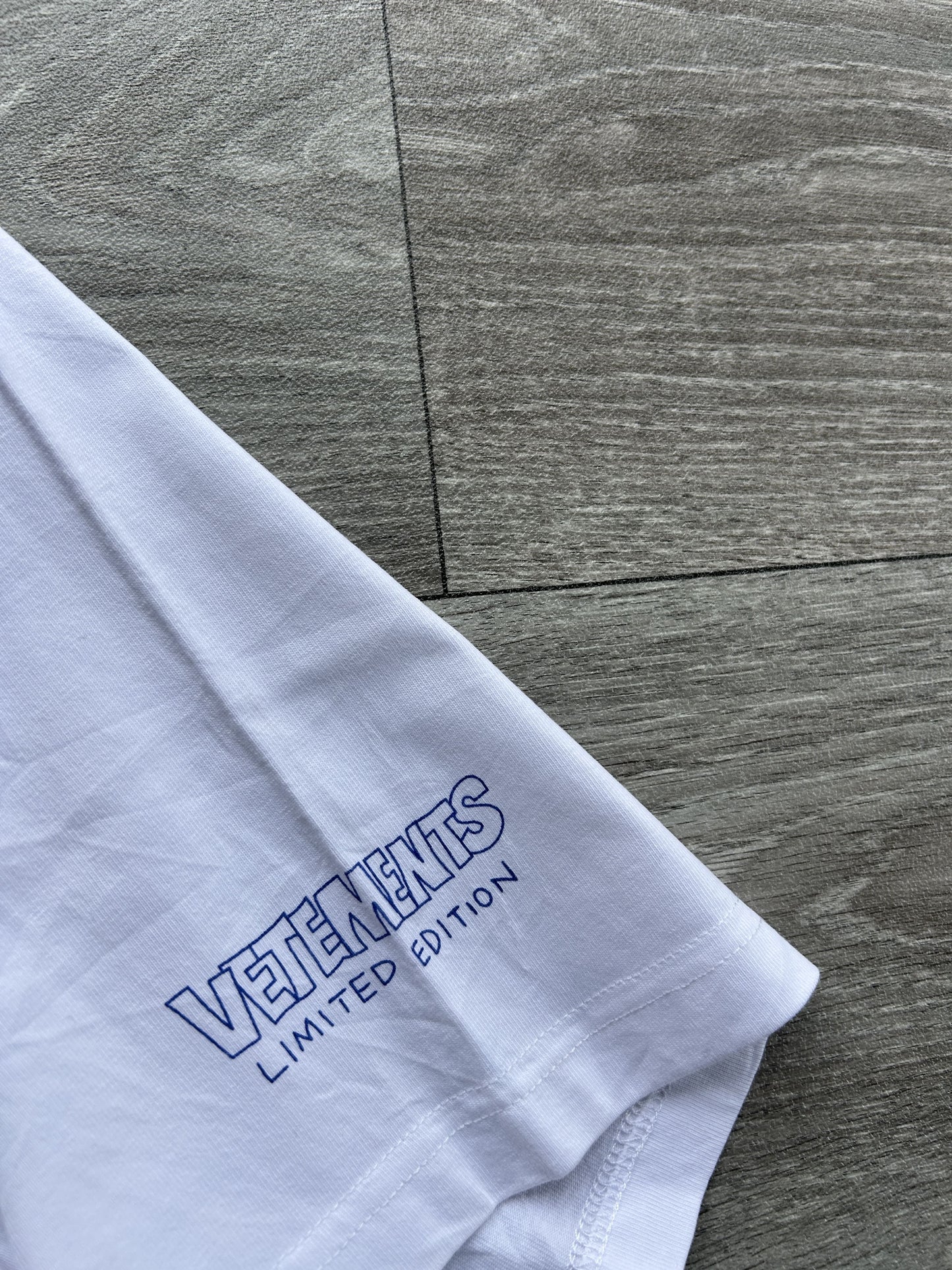 Vetements scribbled cartoon logo tshirt