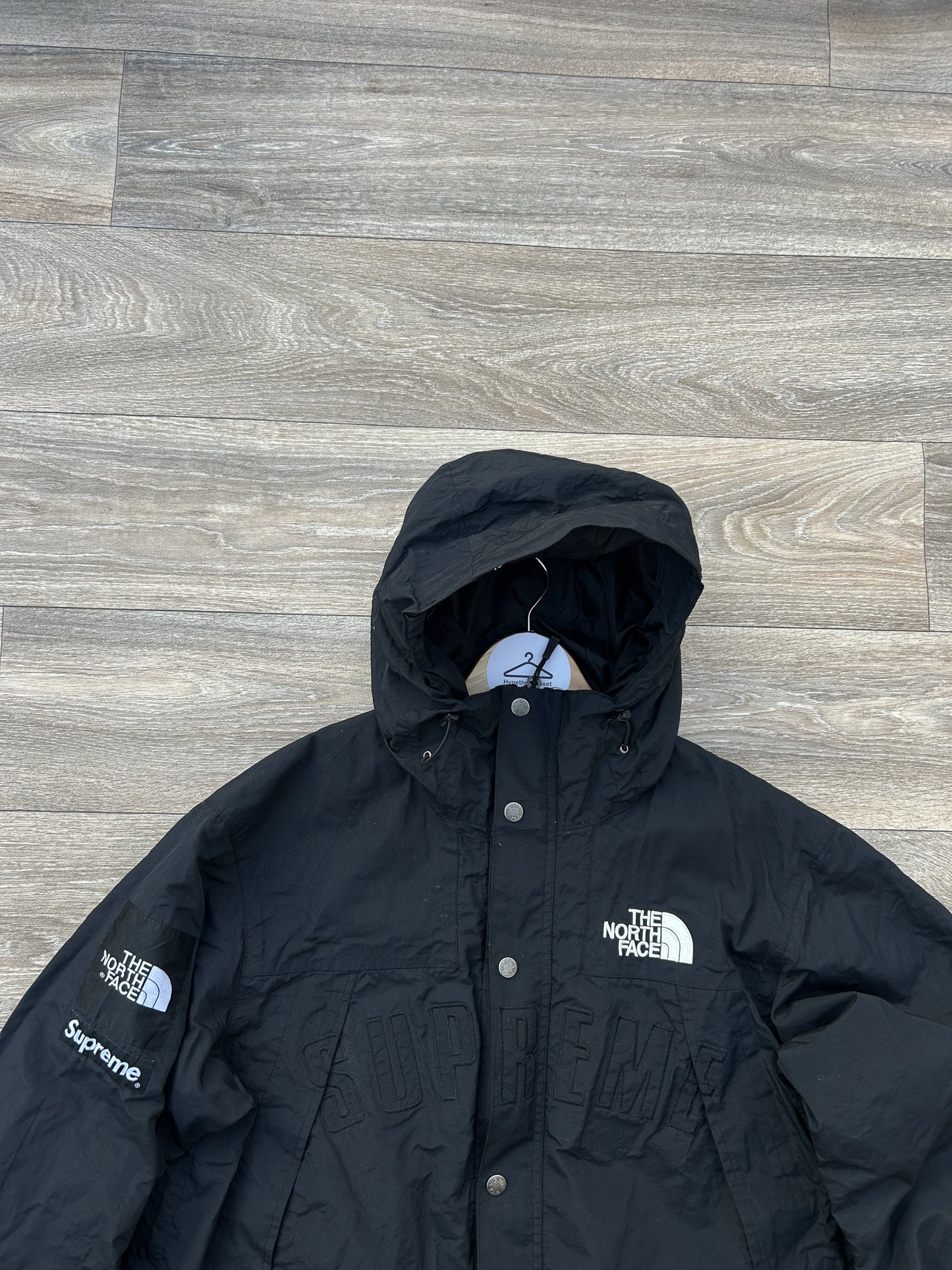 Supreme x TNF Gore'tex outdoor jacket