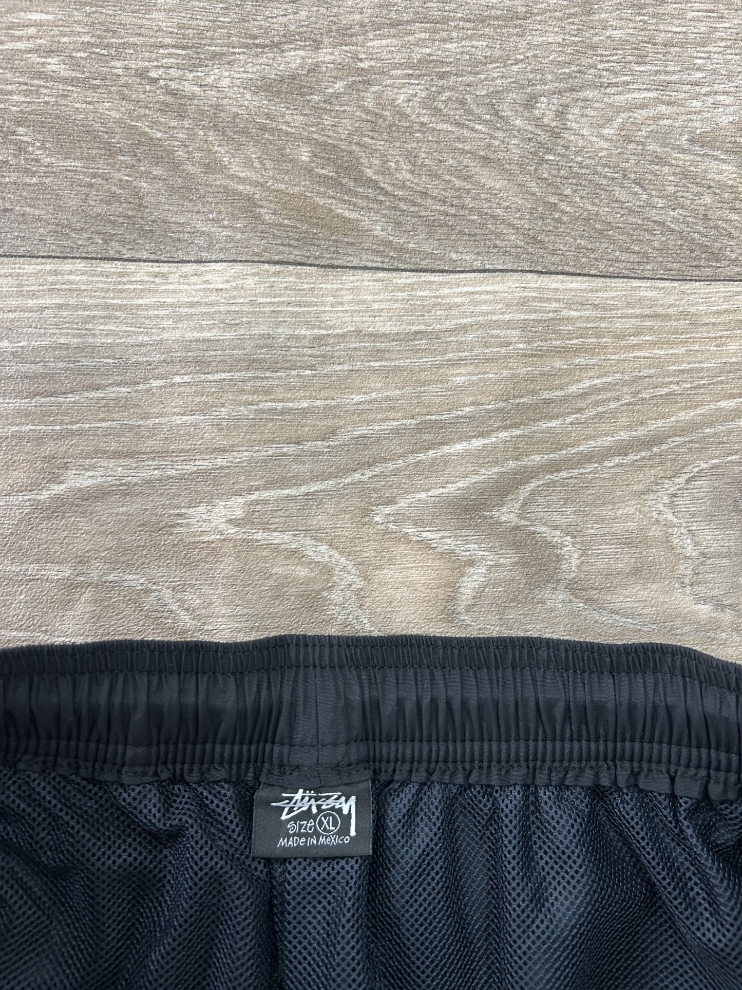 Stussy logo print shorts