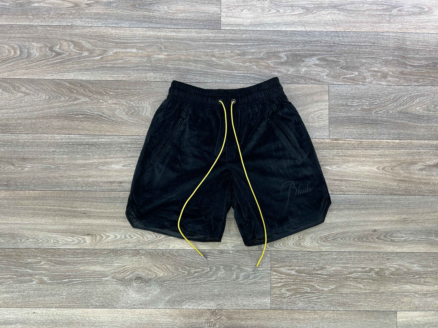 Rhude velvet logo print shorts