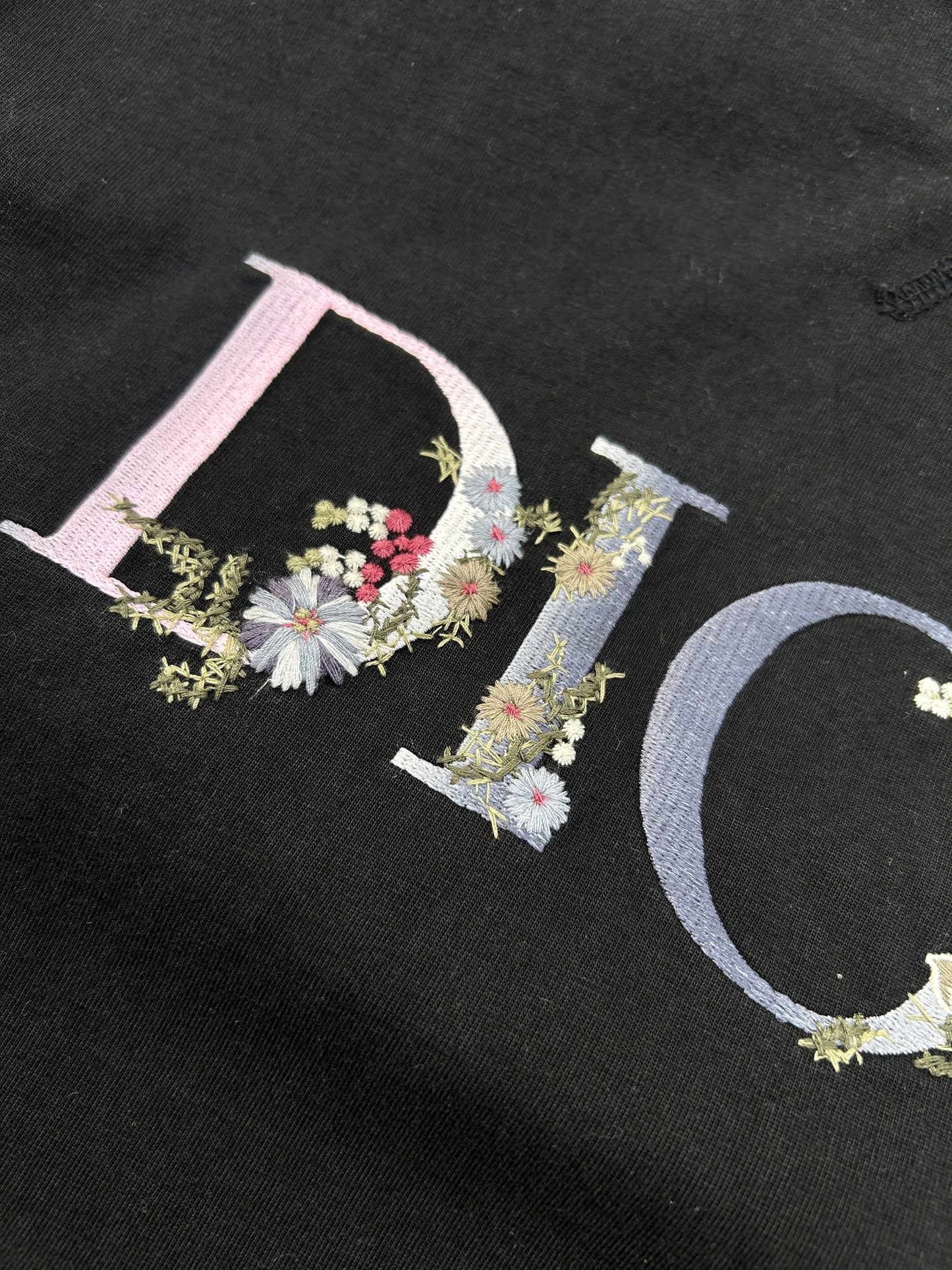 Dior embroidered flower logo tshirt