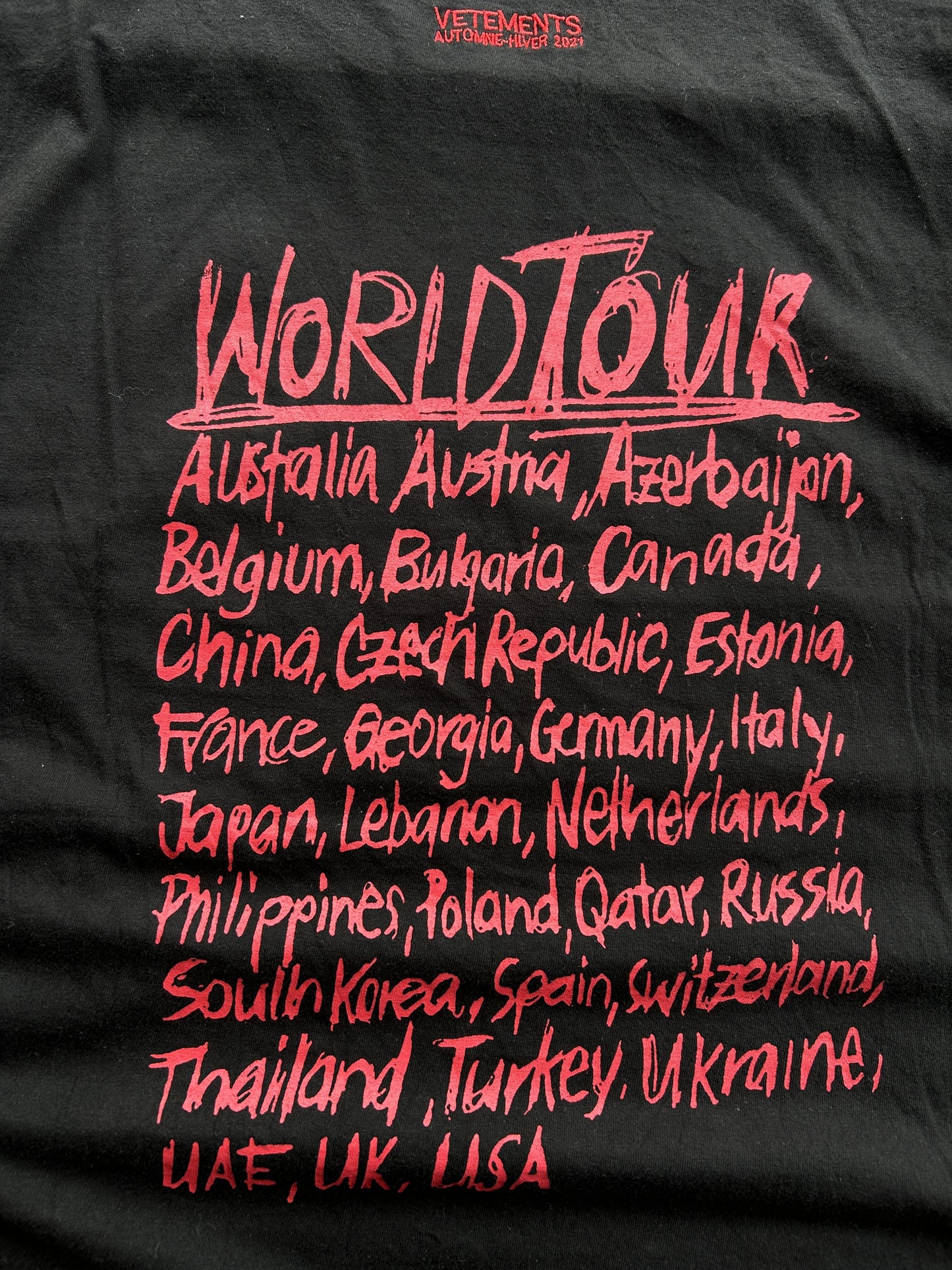 Vetements world tour logo tshirt