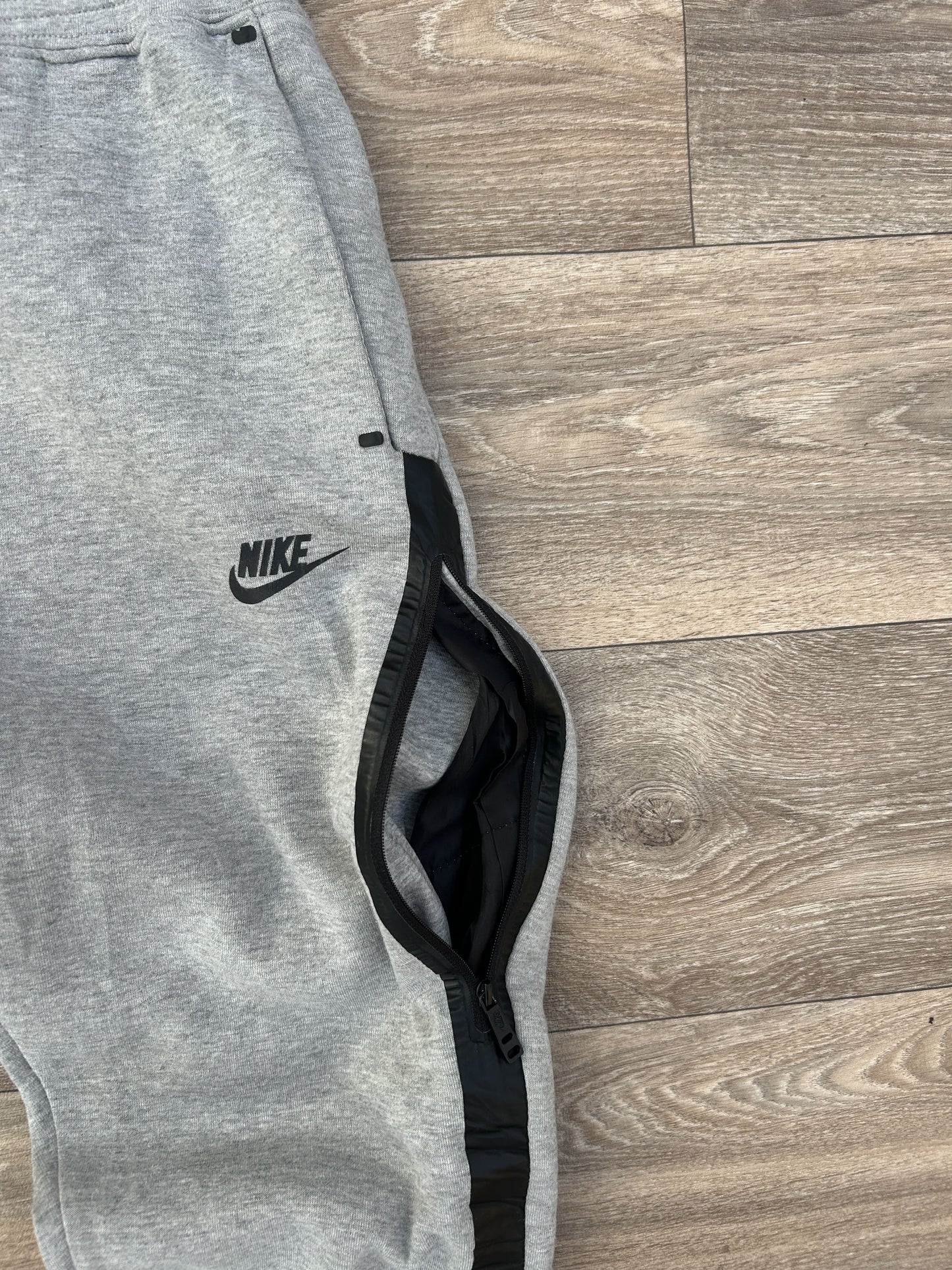 Nike Tech joggers