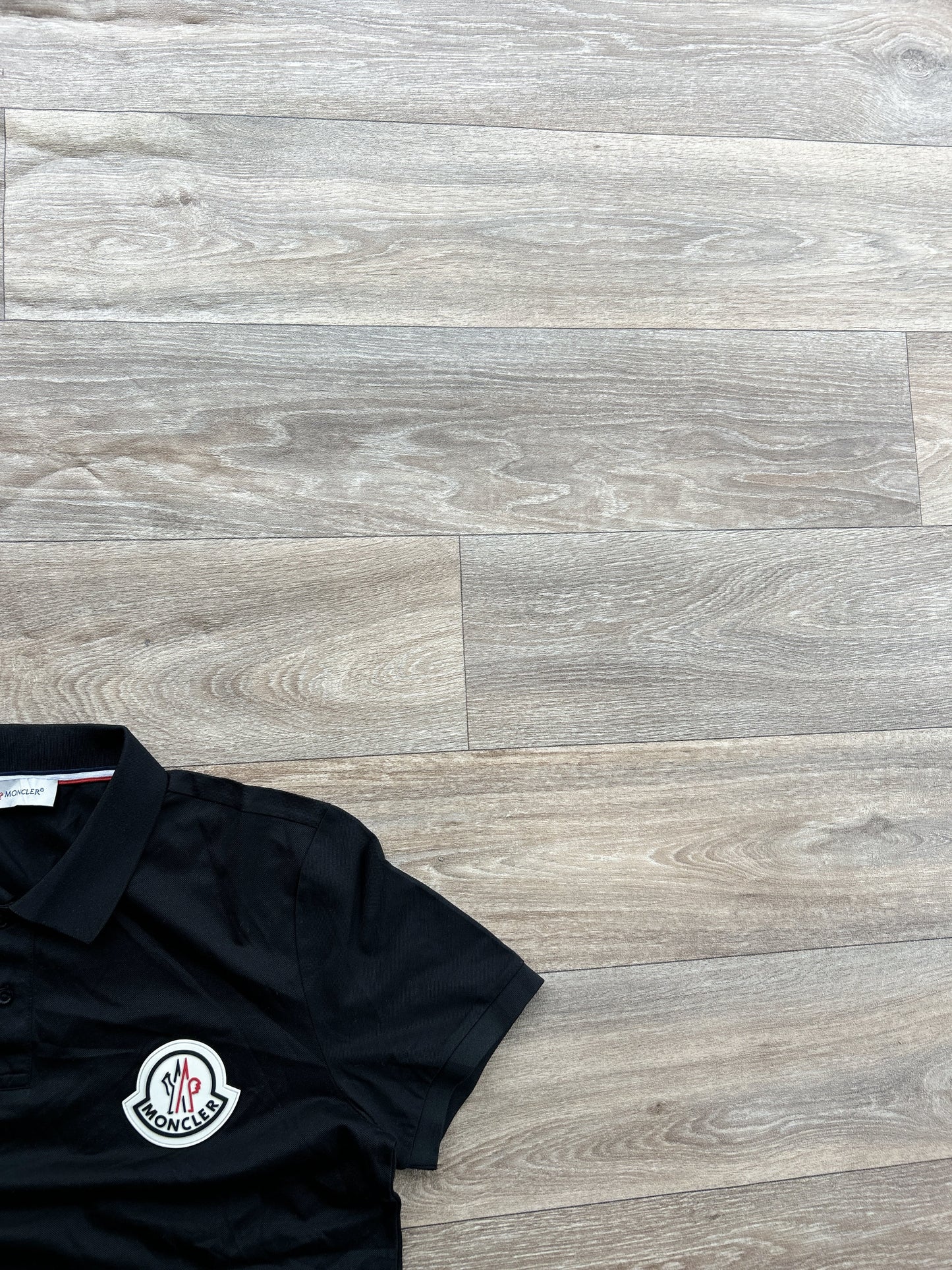 Moncler logo collar tshirt