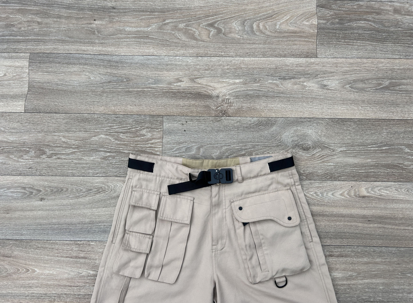 Dior logo cargo shorts